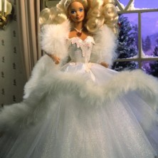1989 Happy Holiday Barbie