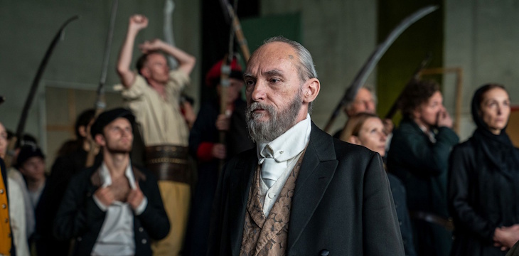 Nowy film Lecha Majewskiego "12 obrazów zniewolenia" 