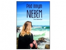 „Pod innym niebem” – recenzja