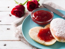 Konfitury z płatków dzikiej róży